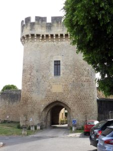 Porte de Lhyan à Rions